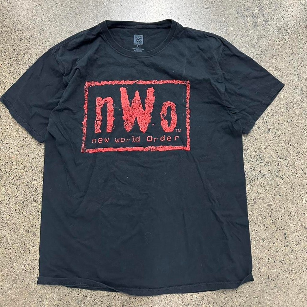 WWE NWO Wrestling T-Shirt (Size Large) Y2K